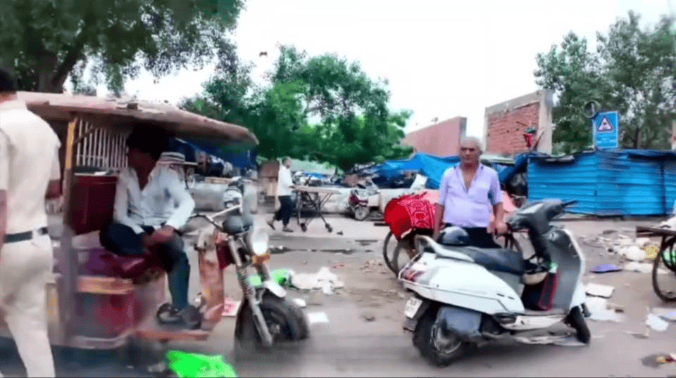 竟然夸赞印度是“伟大国家”她到底怎么了？瓦利棋牌美女网红印度遇袭遭被8人侵犯事后(图6)